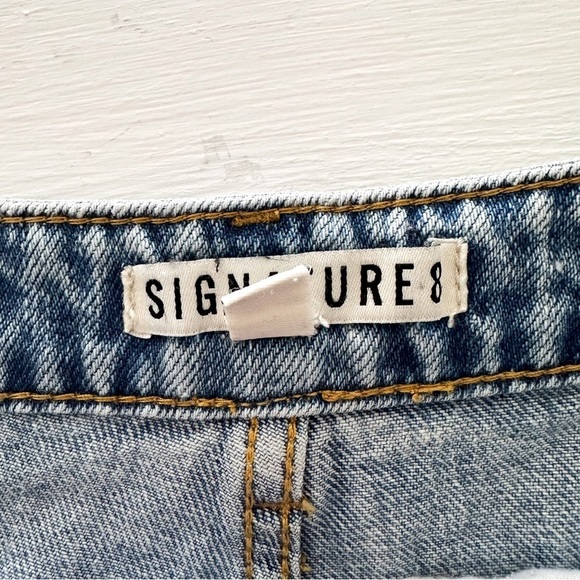 Signature 8 Destroyed Denim Cut Off Shorts - Picture 6 of 7